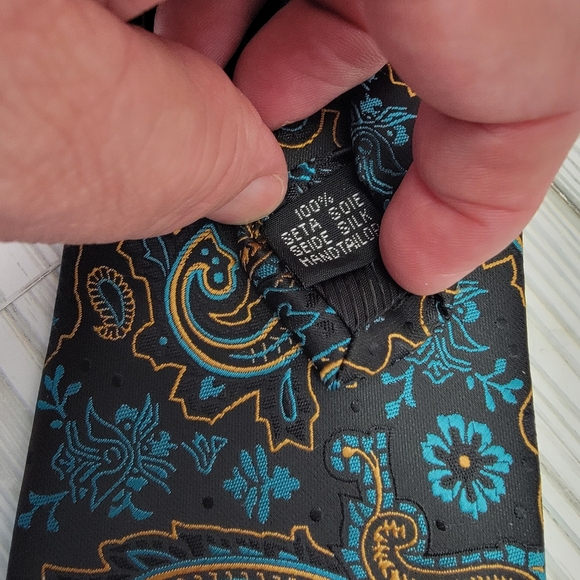 HI-TIE Mens Neck Tie NWT Black Blue Gold Paisleys 100 % Silk Handmade - Picture 11 of 14